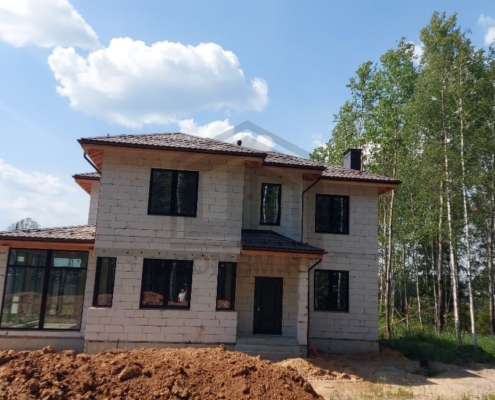 Фасад жилого дома в Щелково с панорамным остеклением