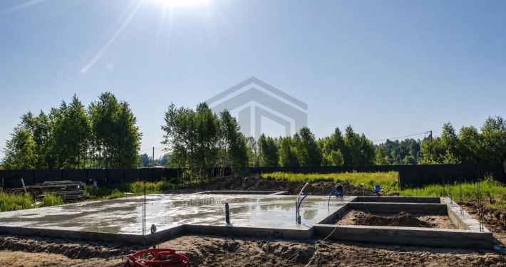06-gotovyy-fundament-odnoetazhnyy-dom-ploskaya-krysha-veranda Готовый фундамент одноэтажного дома с плоской крышей и верандой