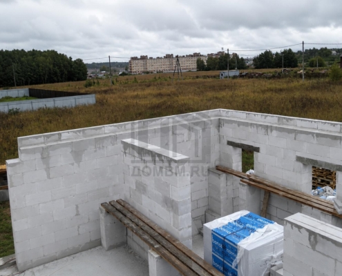 Оконные проемы первого этажа дома из пеноблоков в Ногинке Щелковского района