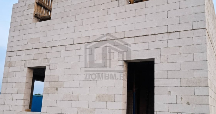 Фронтон дома из газоблока дома из газоблока в Лобне