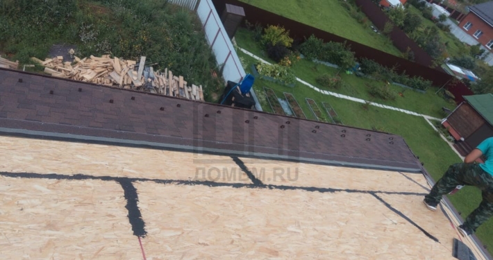 Кровля из гибкой черепицы дома из газобетона в Солнечногорском районе