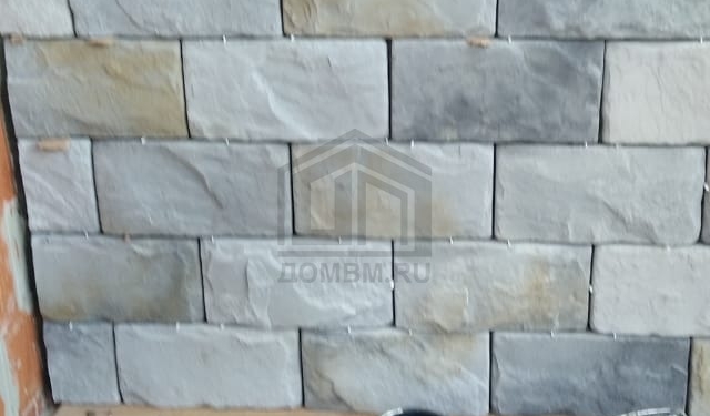 18-oblicovka-fasada-kamnem-dom-stil-shale-podolsk Облицовка фасада камнем дома в стиле шале в Подольске
