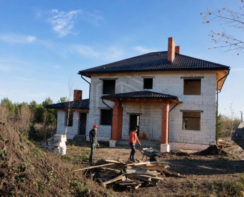 Главный фасад дома дома из газосиликатных блоков в Жуковском