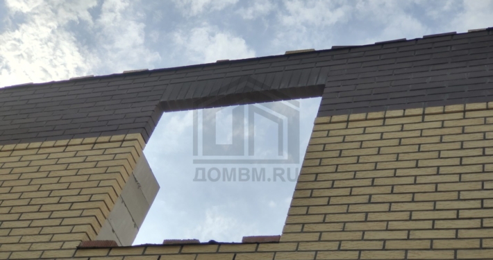 19-kirpichnyy-proem-vtorogo-etazha-dvukhetazhnyy-dom-163m2-shchelkovo Кирпичный оконный проем второго этажа двухэтажного дома 163 м2 в Щелково