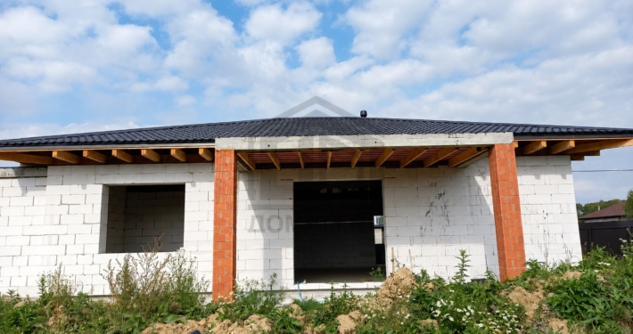 20-veranda-s-ploskoy-kryshey-odnoetazhnyy-dom-ploskaya-krysha-veranda Веранда с плоской крышей одноэтажного дома с плоской крышей и верандой