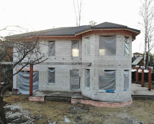Установка оконных блоков в коттедже из газобетона до облицовки фасада, Балашиха